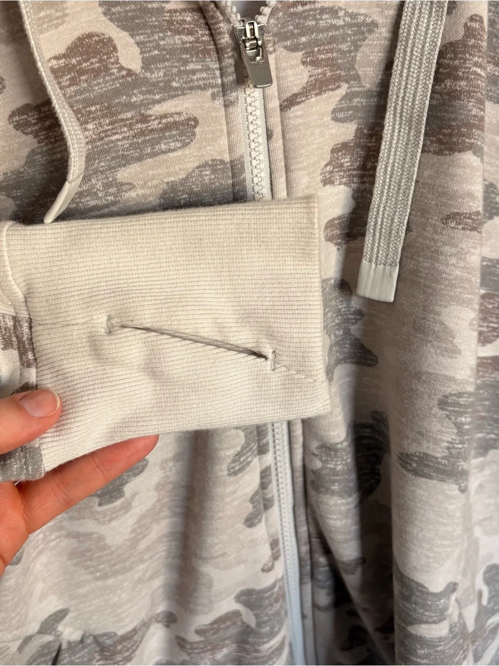 Athleta Triumph Printed Camo Hoodie Sweatshirt Jacket Activewear